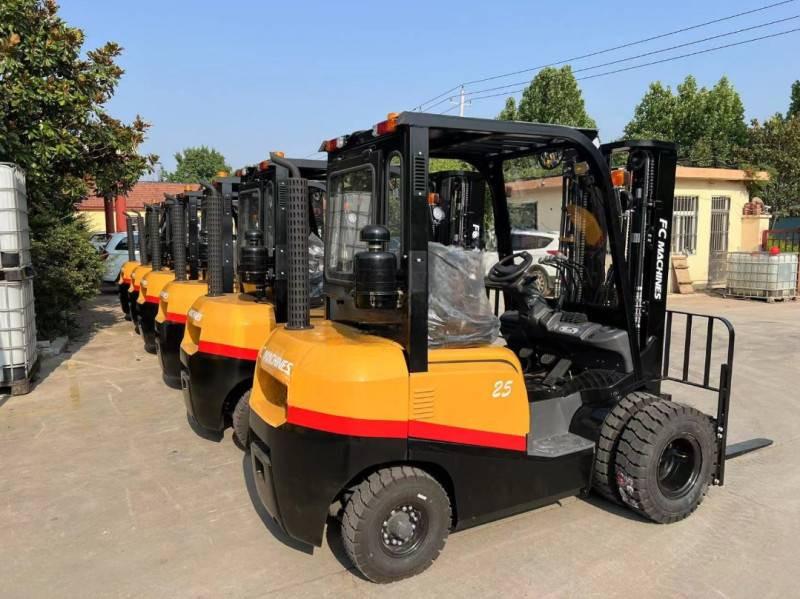 Empilhador Mitsubishi CPCD25 TRIPLEX
