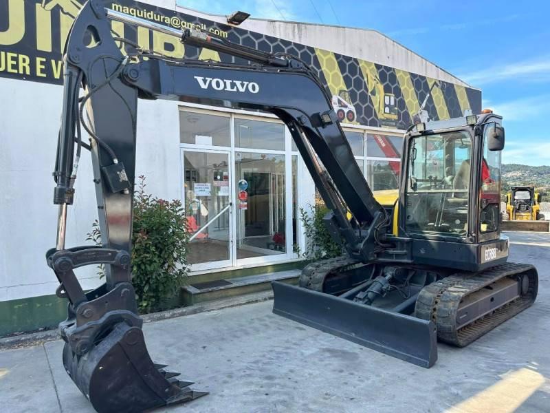 Mini-escavadora Volvo ECR88 usada