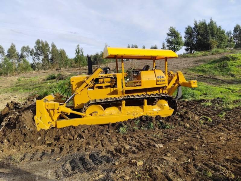 Bulldozer Komatsu D65E