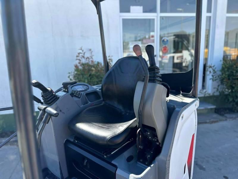 Mini-escavadora Bobcat E17 Gasóleo usada
